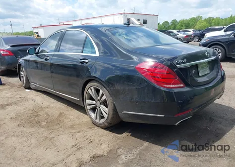 2015 Mercedes-Benz S 550 4Matic z USA, uszkodzony, nr VIN WDDUG8FB8FA087742